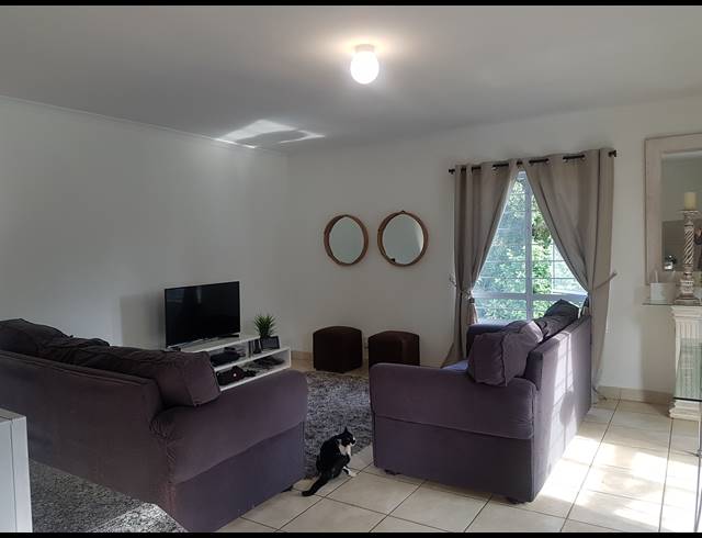 2 BEDROOM APARTMENT TO LET IN WATERFALL